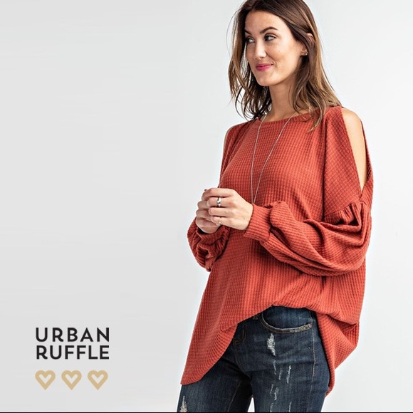 Waffle Weave Cold Shoulder Top - Picture 3 of 5